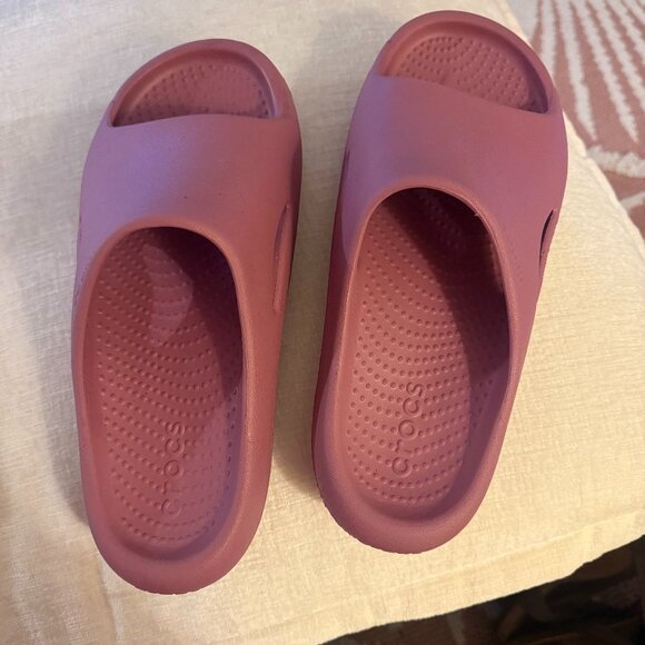 NWOT Crocs Mellow Recovery Slides - Picture 1 of 3